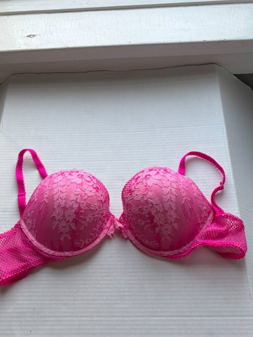 Victoria’s Secret Dream Angel Push-Up Bra 38C Hot Pink Floral Lace - Picture 5 of 9